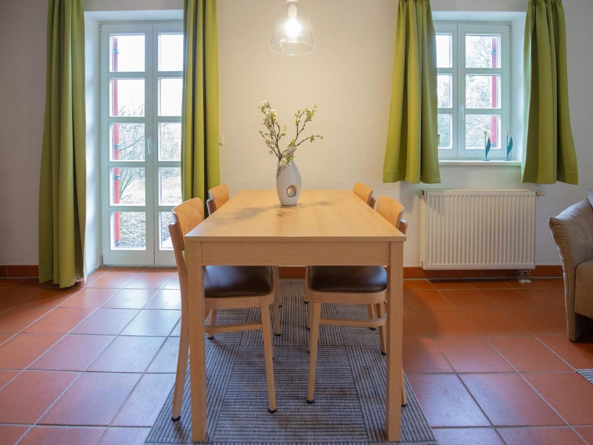 Feriendorf Rugana - Komfort Appartement Mit 1 Schlafzimmer Und Terrasse B52 Dranske Kültér fotó