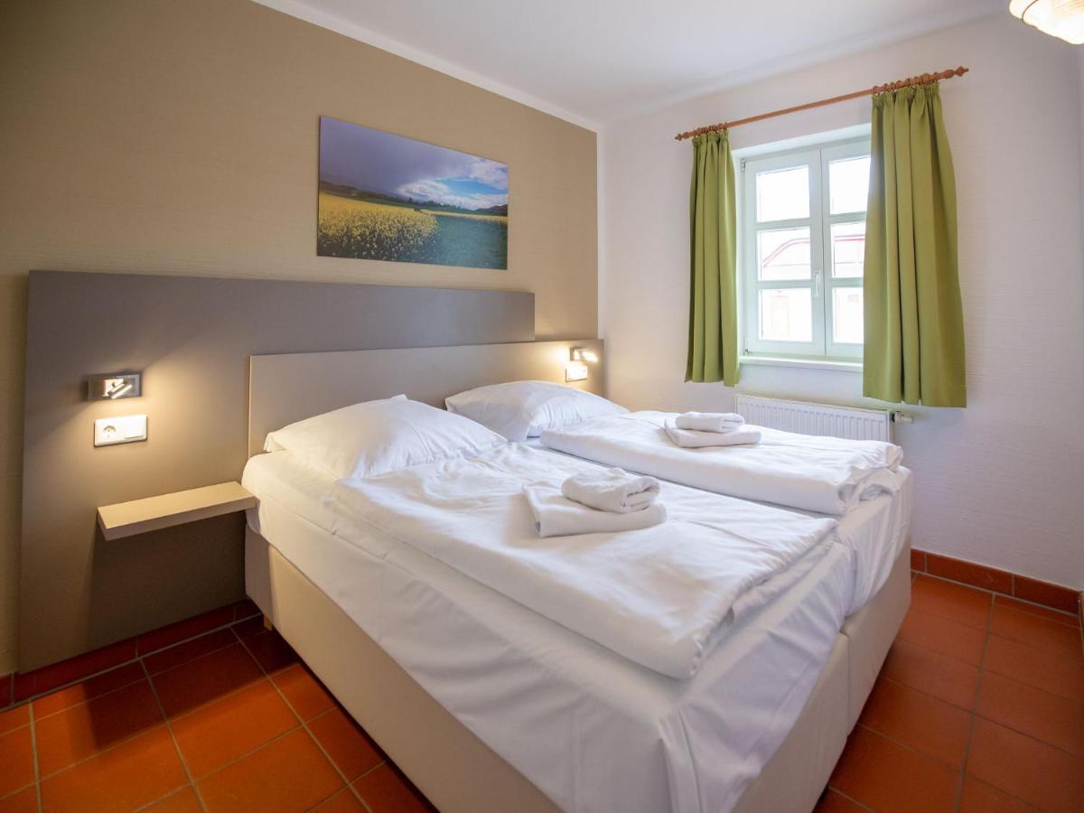 Feriendorf Rugana - Komfort Appartement Mit 1 Schlafzimmer Und Terrasse B52 Dranske Kültér fotó